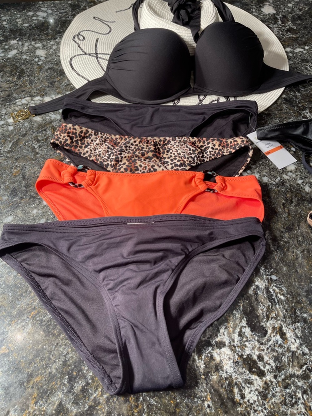 VS 34D bombshell top and various bottoms S/M